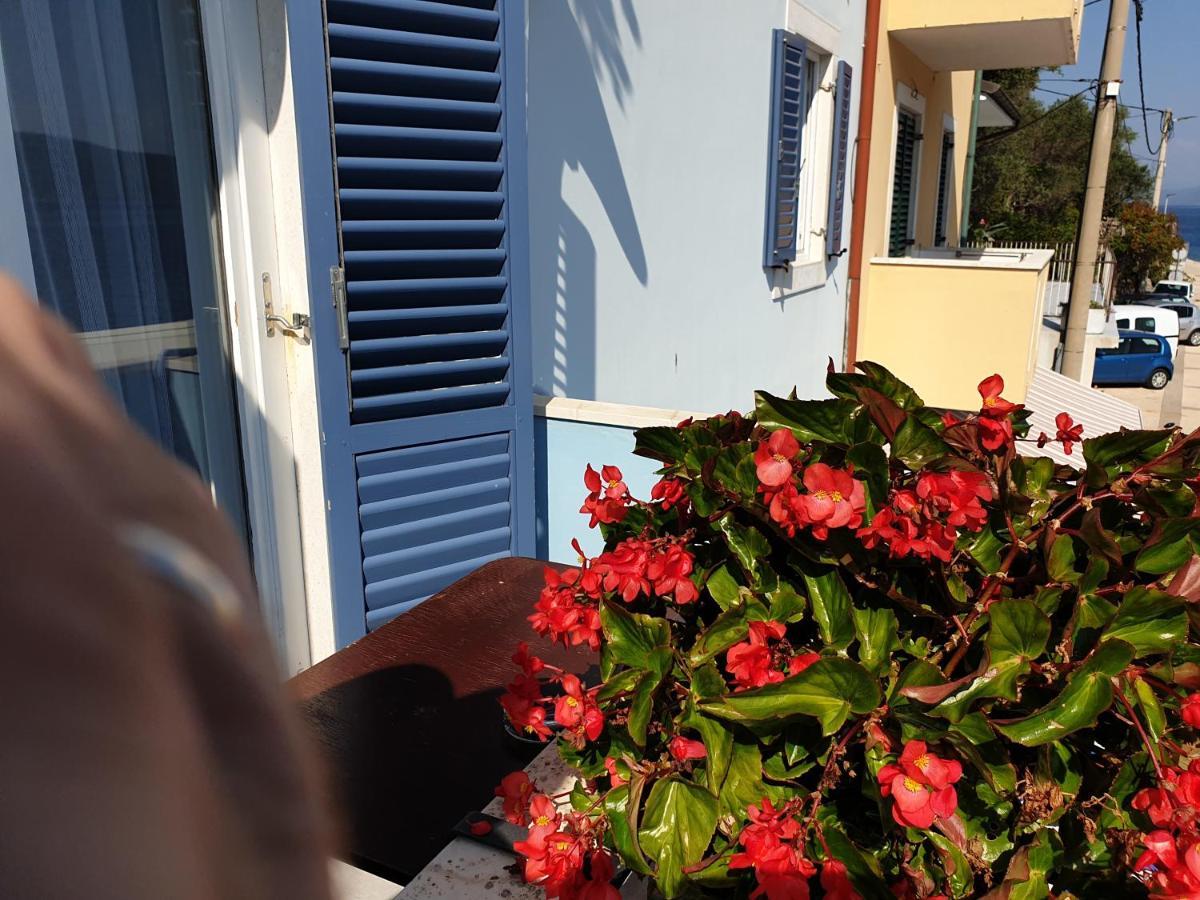 ヴァルン Sobe Mamalu Bed & Breakfast エクステリア 写真