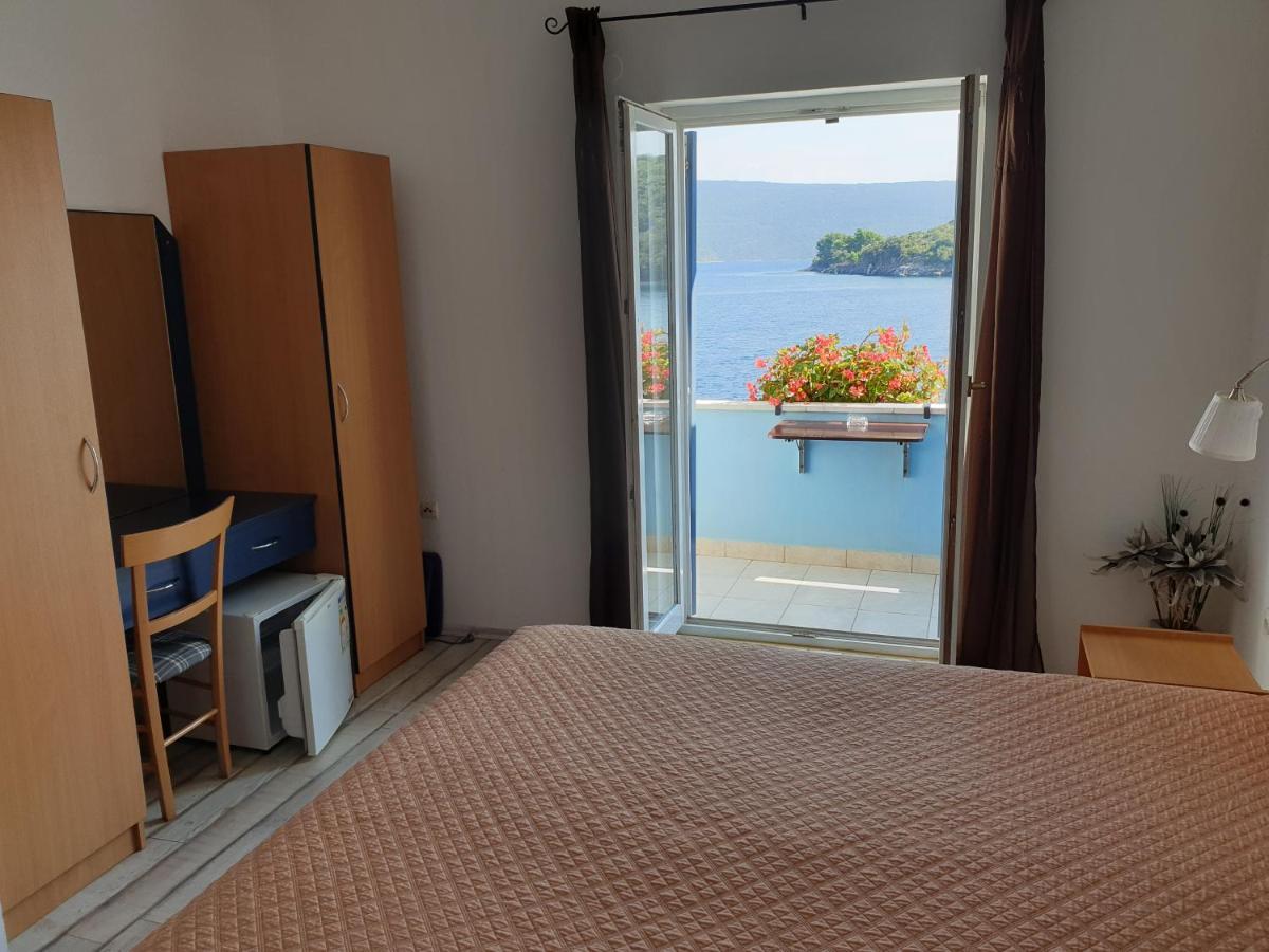 ヴァルン Sobe Mamalu Bed & Breakfast エクステリア 写真