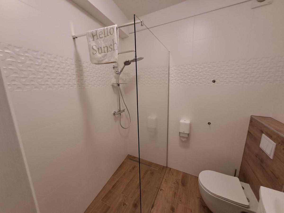 ヴァルン Sobe Mamalu Bed & Breakfast エクステリア 写真