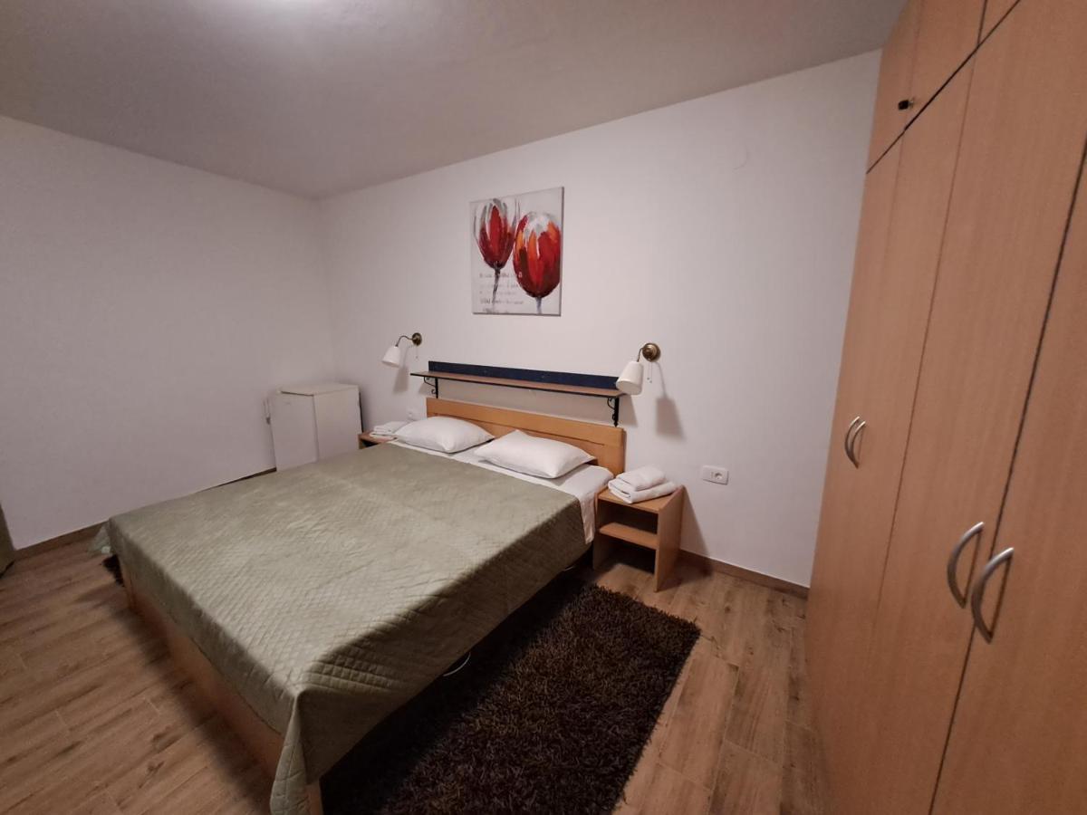 ヴァルン Sobe Mamalu Bed & Breakfast エクステリア 写真