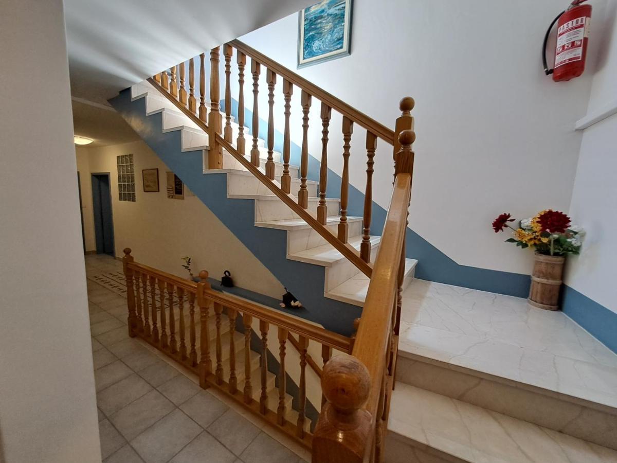 ヴァルン Sobe Mamalu Bed & Breakfast エクステリア 写真