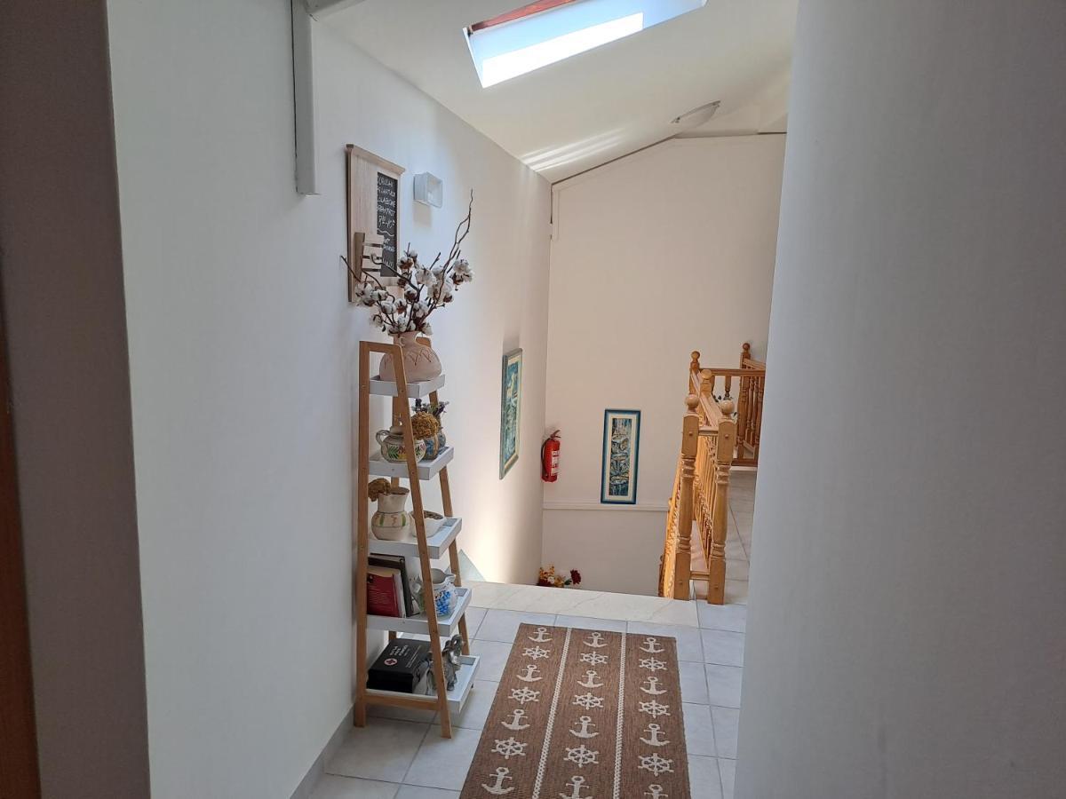 ヴァルン Sobe Mamalu Bed & Breakfast エクステリア 写真