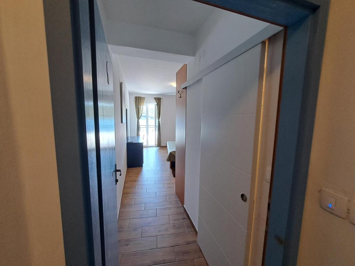 ヴァルン Sobe Mamalu Bed & Breakfast エクステリア 写真