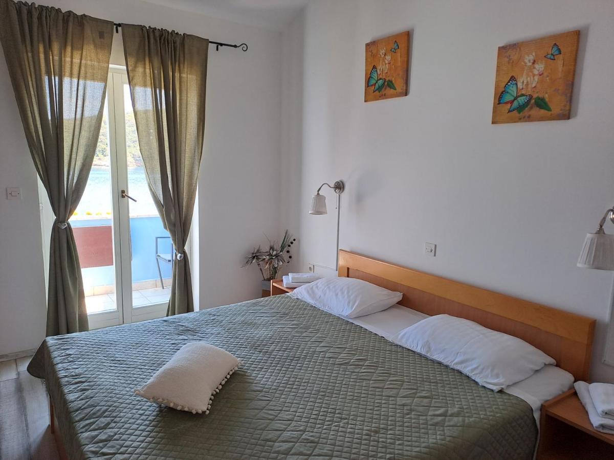 ヴァルン Sobe Mamalu Bed & Breakfast エクステリア 写真